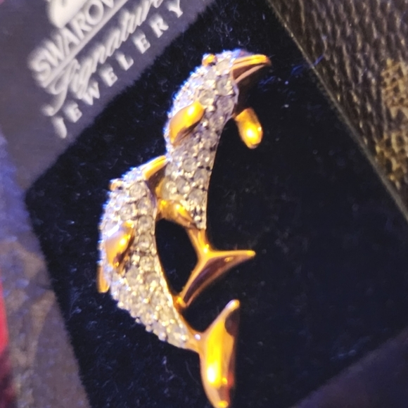 SWAROVSKI Double Dolphins Glitzy Tac Pin Sealife Flipper Rhinestones Gold Brooch - Picture 5 of 13